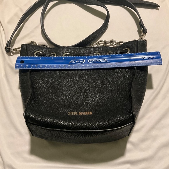 Steve Madden Black Crossbody Bag with Silver Chain - Large, Good Condition - Picture 2 of 9